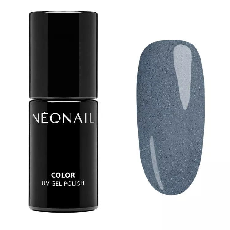 Thrilling Night UV gel polish bottle and swatch, showcasing elegant gray with black particles for stylish gel nails.